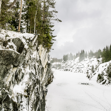 Экскурсия «Мраморное сердце Карелии: водопады и каньон Рускеала» со скидкой 33%