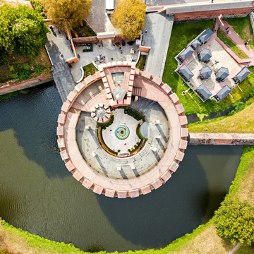 Автобусно-пешеходная экскурсия «Кёнигсберг! Форты и бастионы города-крепости» со скидкой до 21%