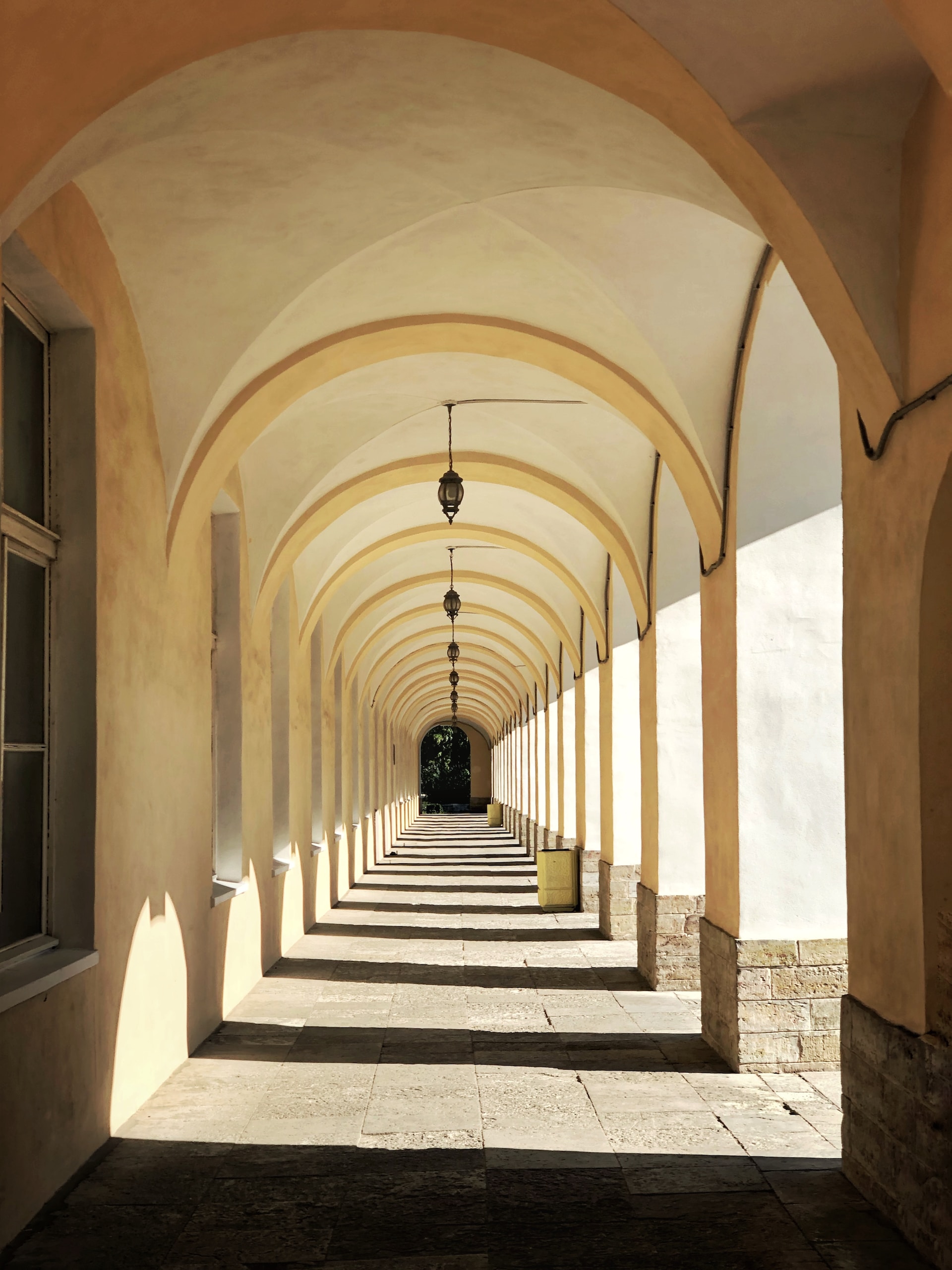 Пешеходная экскурсия по дворам и парадным с посещением коммунальной квартиры со скидкой 50%