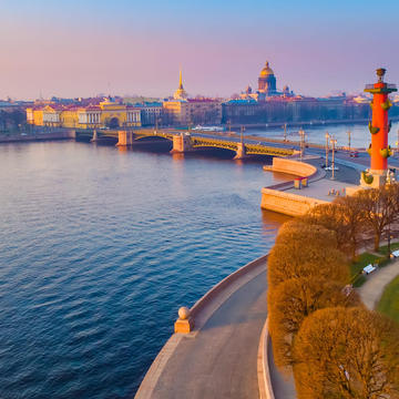 «Большое Петербургское кольцо» речной и морской круиз вокруг Васильевского острова с авторской экскурсией, живой музыкой или DJ-сетами в тёплом салоне теплохода со скидкой до 69%