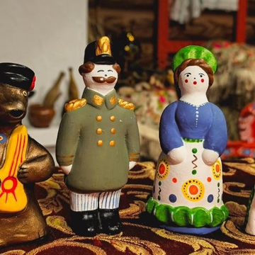 Мастер-класс по росписи дымковской игрушки в музее русского быта «Изба-Забава» со скидкой до 31%
