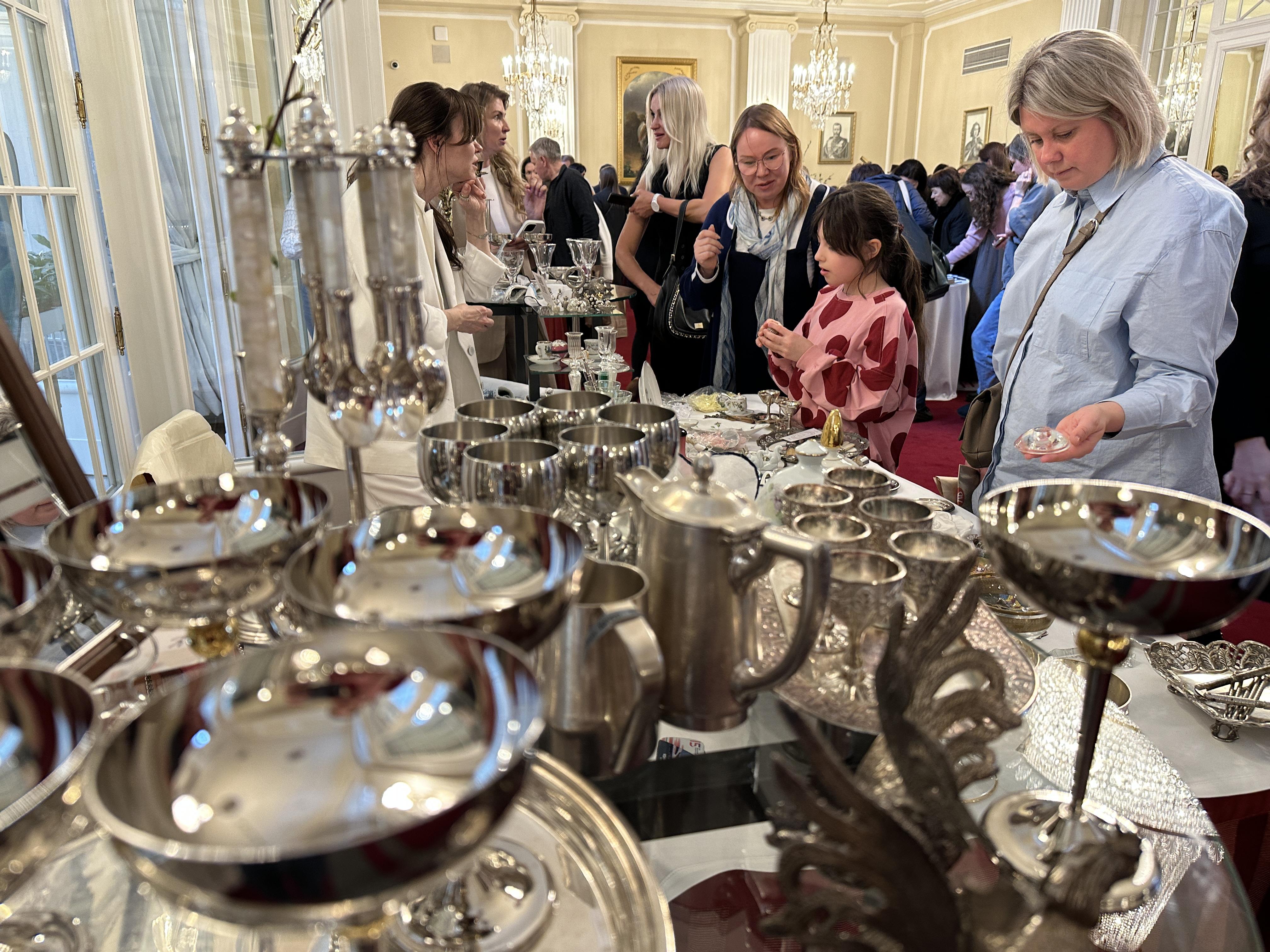 Винтажный маркет в отеле «Астория» пройдёт в декабре 2025