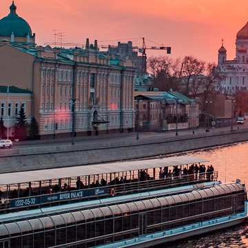 Последний звонок на комфортабельном теплоходе «Прага» с фуршетом Последний звонок на комфортабельном теплоходе «Прага» с фуршетом