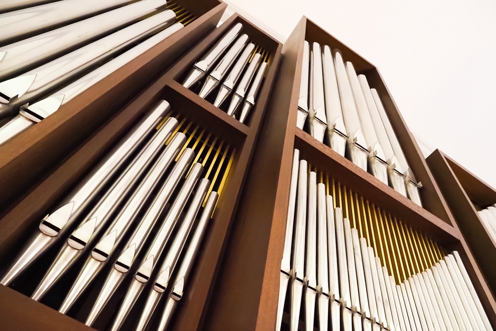 Концерт «Орган и гусли при свечах: космические саундтреки и Времена года» со скидкой 30%