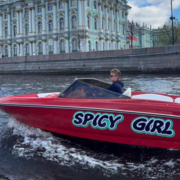Аренда катера Spicy Girl с капитаном со скидкой 31%