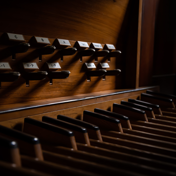 Концерт «Романтический орган при свечах» со скидкой 30%