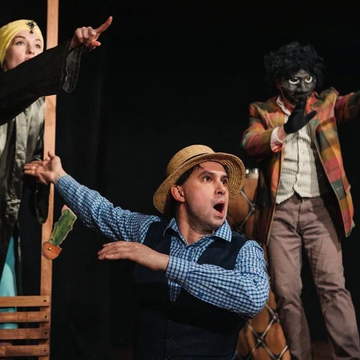 Спектакль «Руки вверх, джентльмены» Спектакль «Руки вверх, джентльмены» со скидкой 40%