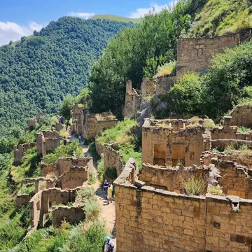 Экскурсия «Аул-призрак Гамсутль и Салтинский Водопад»