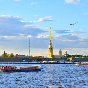 Прогулки по Неве и Финскому заливу со скидками до 73%