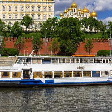 Прогулка от причала «Китай-город» до причала «Киевский» со скидкой 50%