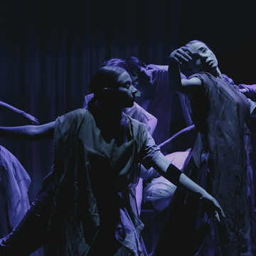 Танцевальный спектакль «Твоими глазами» труппы «Антон тут рядом» на Новой сцене Александринского театра Танцевальный спектакль «Твоими глазами» труппы «Антон тут рядом» на Новой сцене Александринского театра