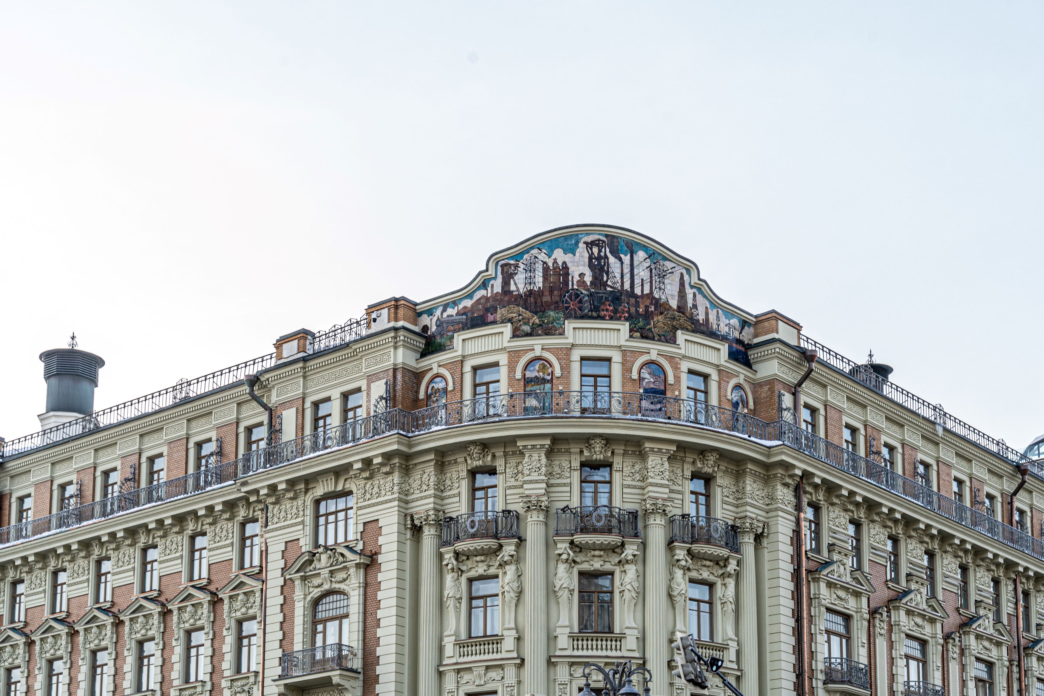 Пешеходная экскурсия «Тверская: от балерины к маршалу Победы» со скидкой 25%