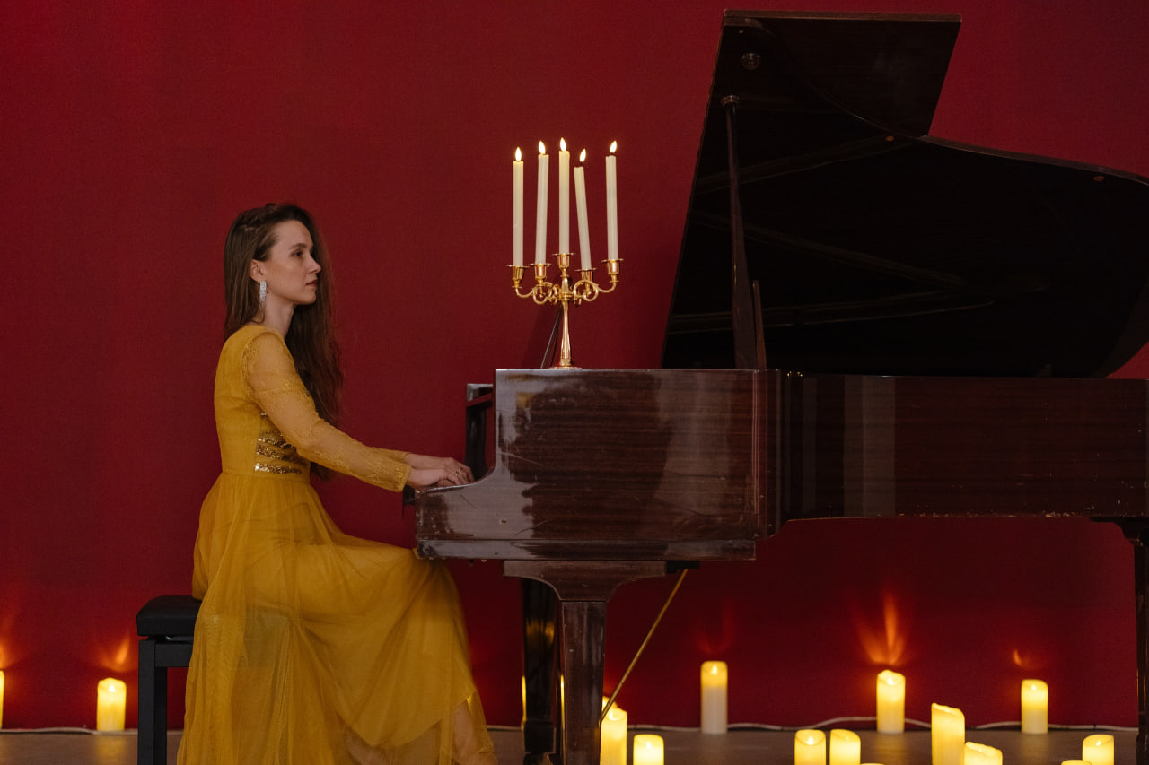 Концерт «Магия свечей. Саундтреки о любви. "Титаник", "Завтрак у Тиффани", "Ла-Ла Ленд"» со скидкой 30%