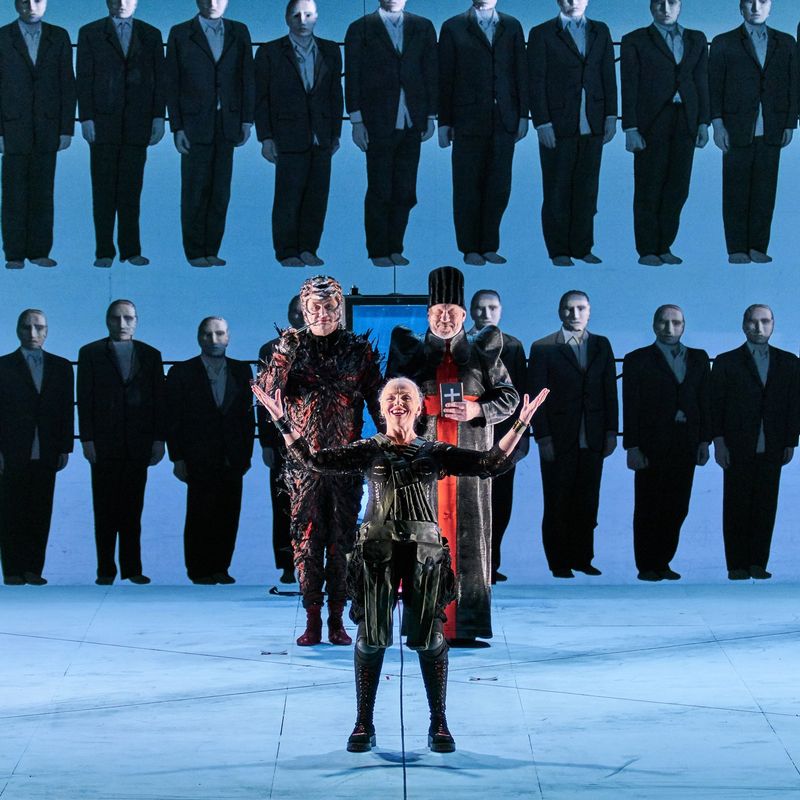 Спектакль «Мамаша Кураж и её дети» в Александринском театре со скидкой 50%