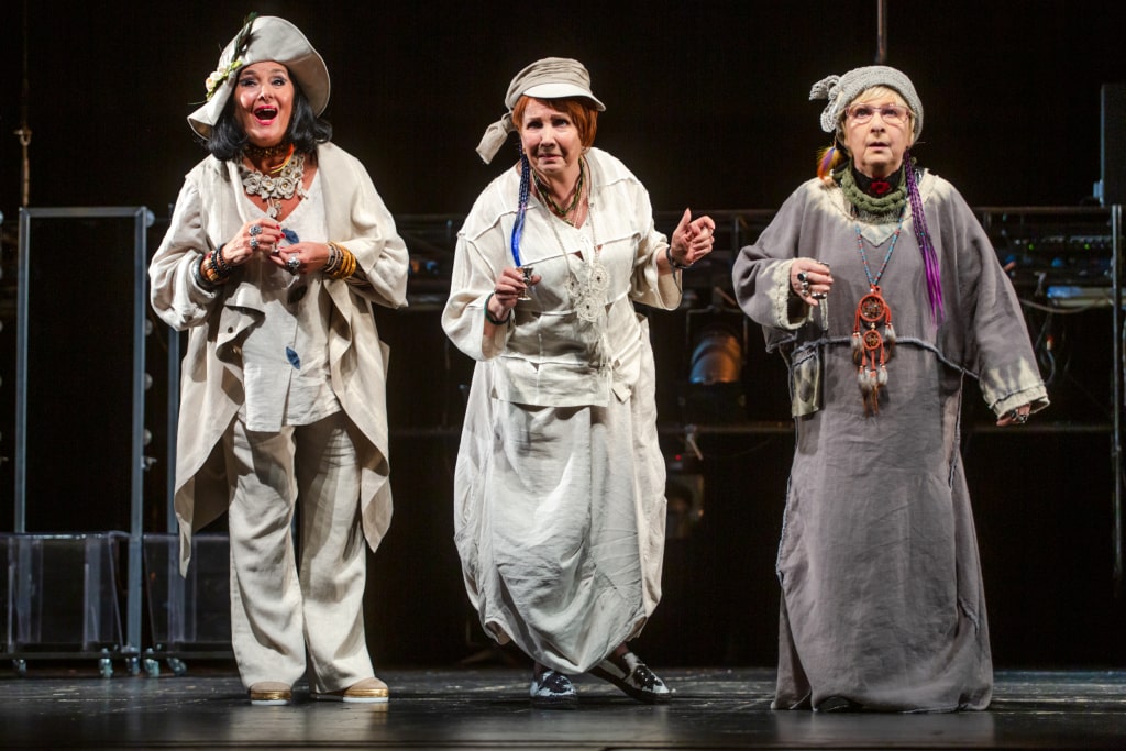 Спектакль «Амазонки» Спектакль «Амазонки»