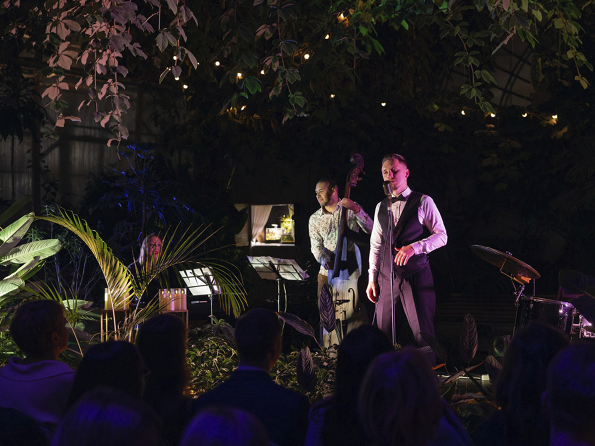 Концерт «L.O.V.E. Романтический джаз» в Оранжерее Таврического сада Концерт «L.O.V.E. Романтический джаз» в Оранжерее Таврического сада со скидкой 30%