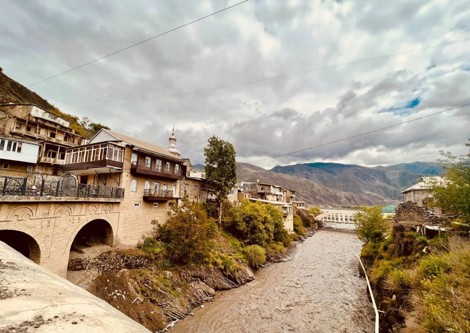 Автобусная экскурсия в Ахты со скидкой 20%