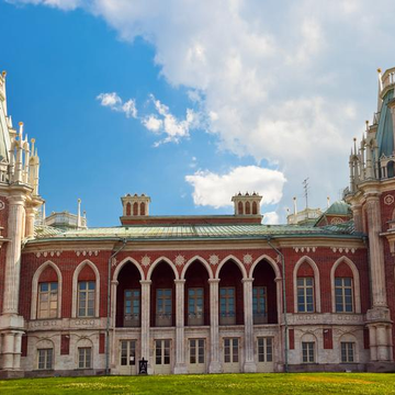Автобусная экскурсия «Царская Москва» с посещением парка Царицыно и Коломенское со скидкой до 54%