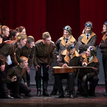 Музыкальный спектакль «Когда нам было 20» в театре «Буфф»