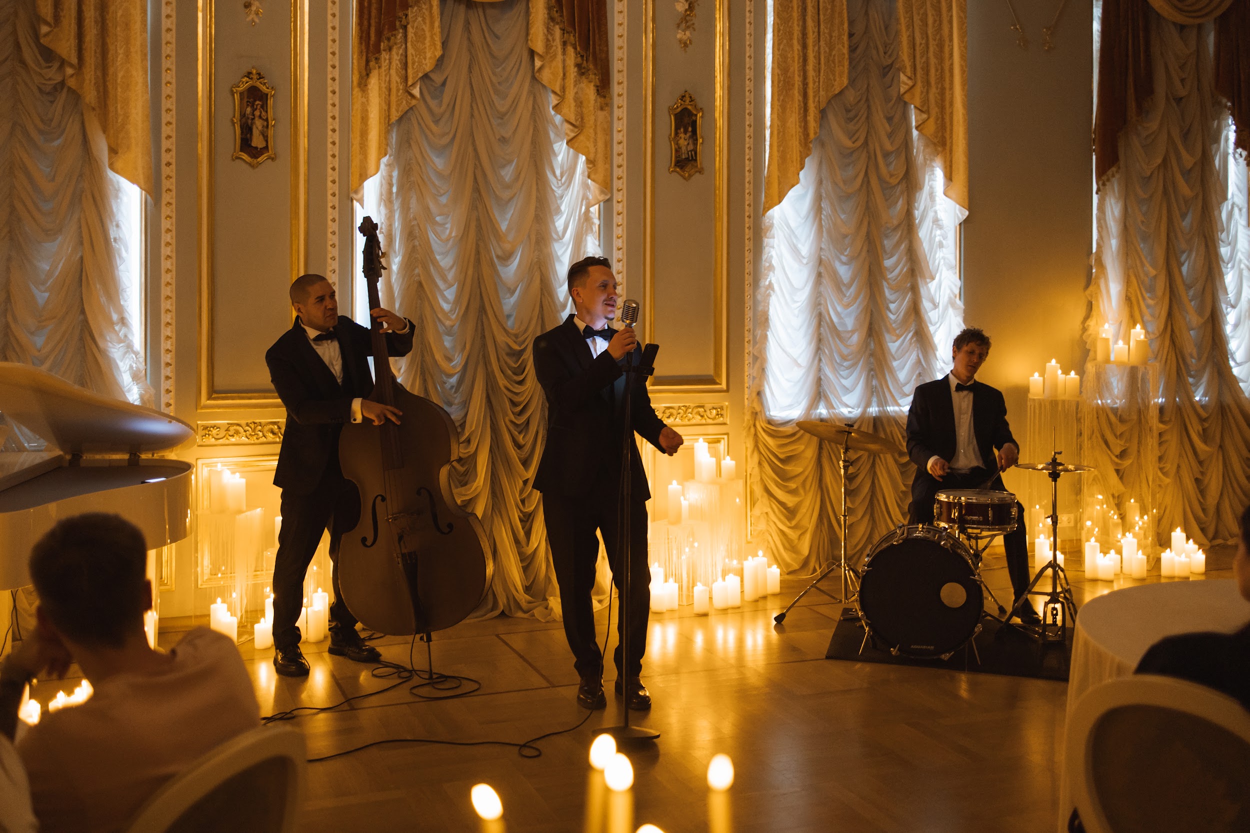 Концерт при свечах «Новогодний джаз. Let it Snow!» в особняке Серебрякова со скидкой 25%