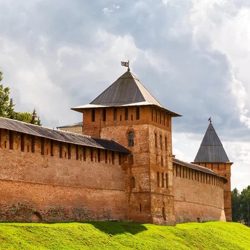 Новгородский детинец: экскурсии по главной крепости города