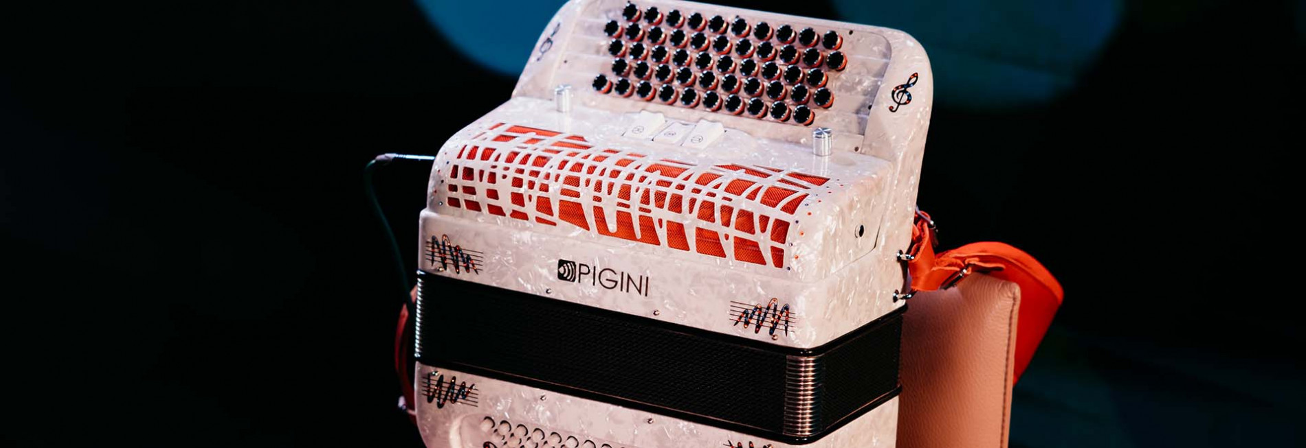 Концерт при свечах «Свидание в Париже» со скидкой 40%