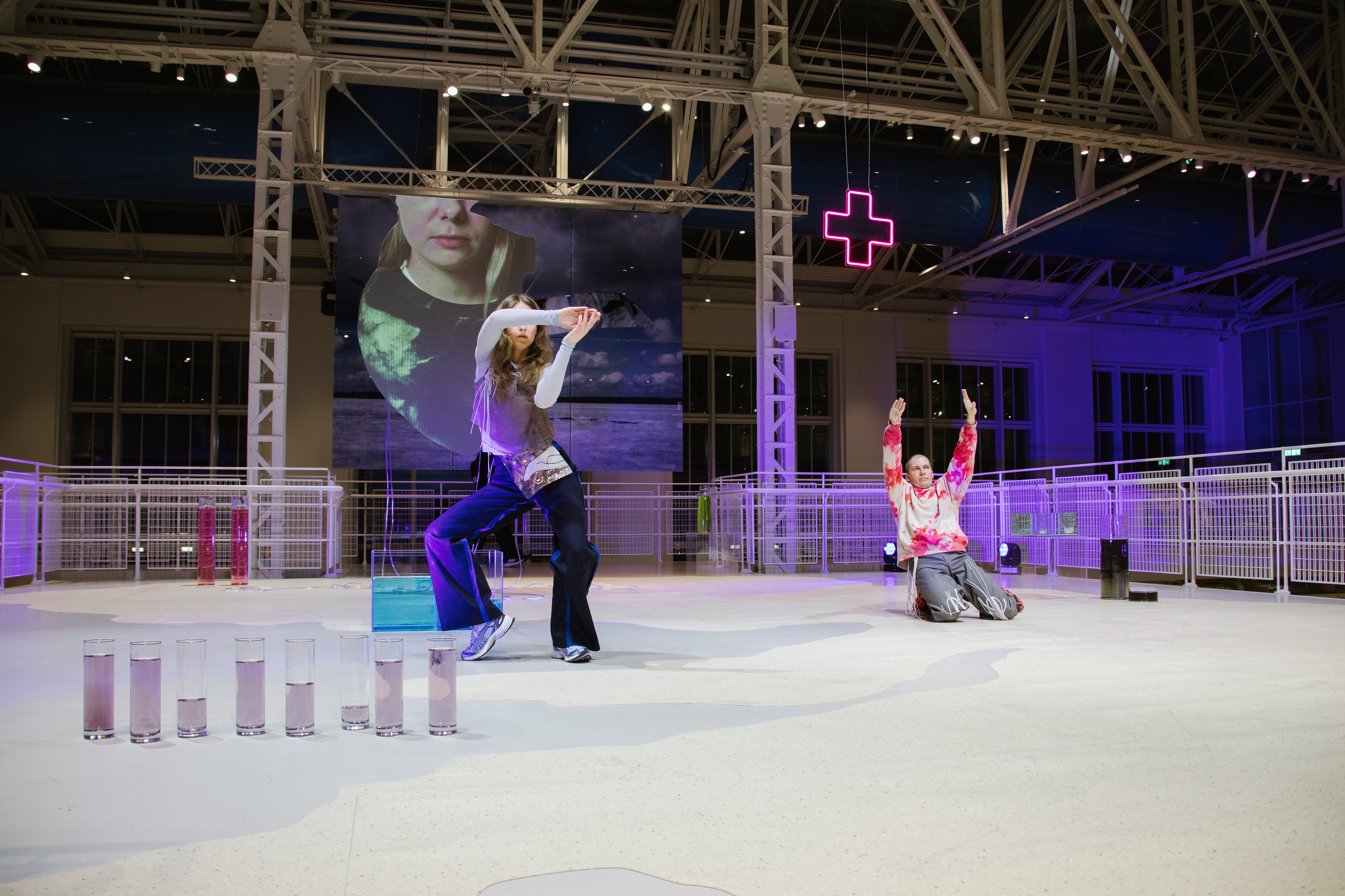 Танцевальный перформанс «Великое здоровье» на Новой сцене Александринского театра