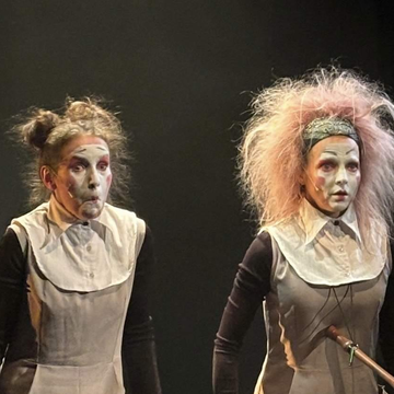 Спектакль «Красный платок» со скидкой 40%