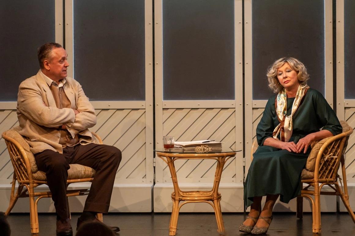 Спектакль «Старомодная комедия» с Ларисой Удовиченко и Андреем ...