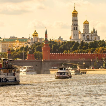 Прогулка по Москве-реке «Золотой маршрут» на теплоходах «Алексия» и «Августина» со скидкой 50%