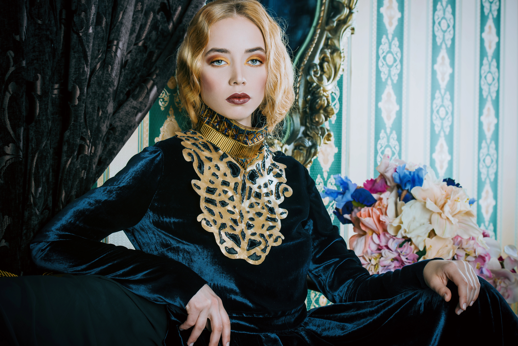 Бранч-лекция «Роковые красавицы Петербурга» со скидкой 35%