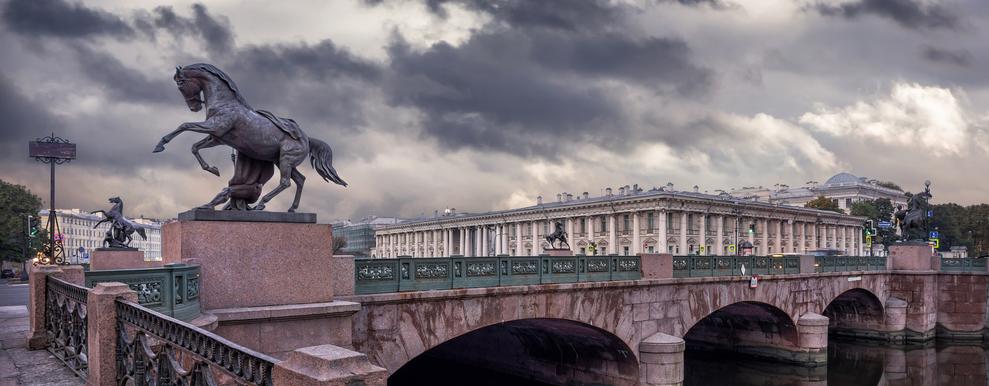 Пешеходная экскурсия «От мифов к истории – удивительные истории Петербурга»