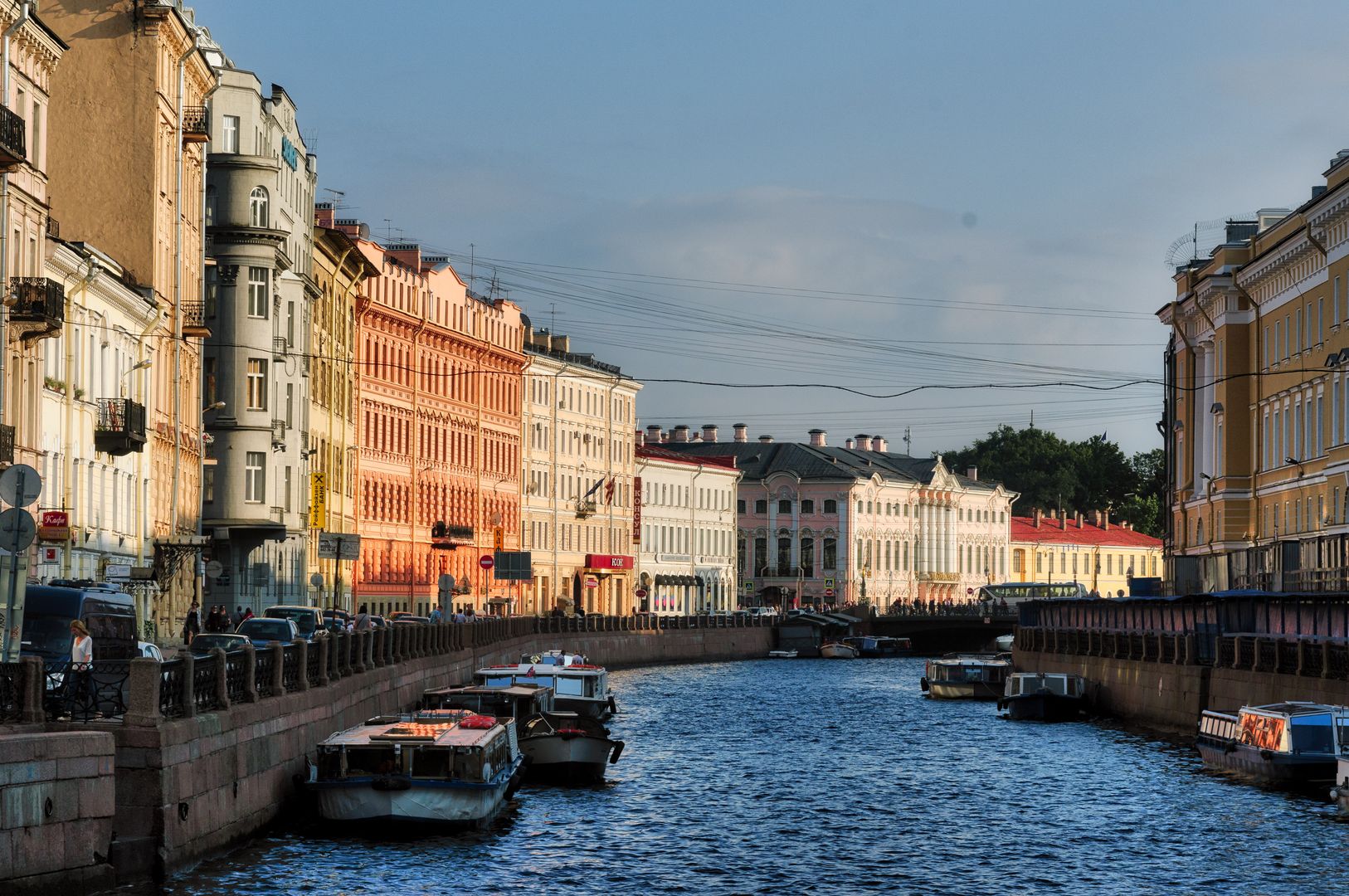 Аудиоэкскурсия «Исторический центр: прогулка от метро Адмиралтейская до метро Невский проспект»
