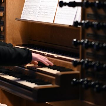 Концерт «Призрак оперы: сопрано, тенор и орган» со скидкой 30%