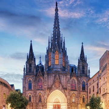 Пешеходная экскурсия «10 самых древних мест Старой Барселоны» со скидкой 25%