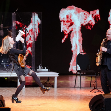 Новогодняя дискотека с Bis-Quit Band: хиты 80-х, 90-х, 00-х Новогодняя дискотека с Bis-Quit Band: хиты 80-х, 90-х, 00-х со скидкой 30%