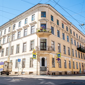 Аудиоэкскурсия «Литературный Петербург: прогулка по местам великих писателей»