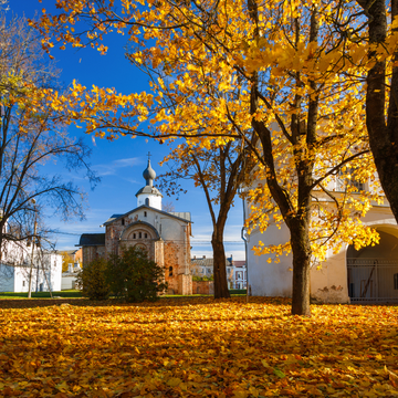 Однодневный тур «Великий Новгород — истоки Руси. Всё включено» со скидкой до 32%
