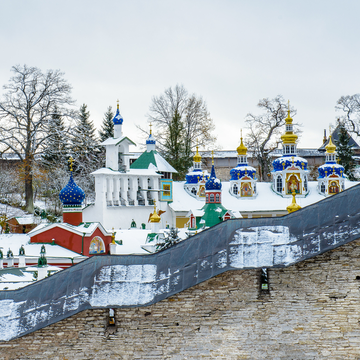 Автобусная экскурсия «Старый Изборск и Печоры» Автобусная экскурсия «Старый Изборск и Печоры»