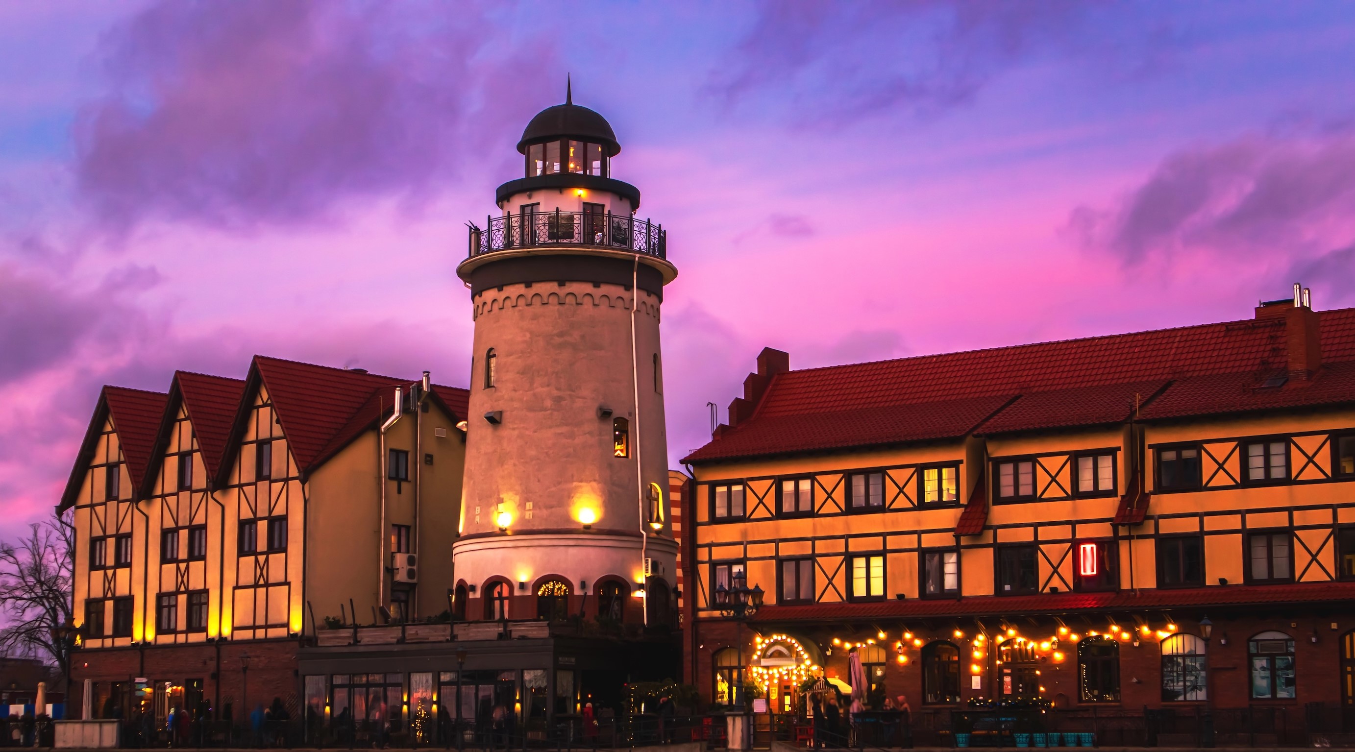 Автобусная экскурсия «Вечерний Калининград: Хомлины, марципан и безлимитная пивная дегустация» со скидкой 20%