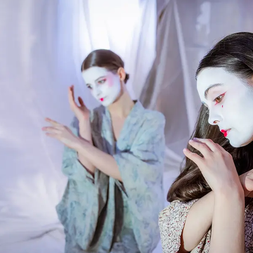 Спектакль «Пять женщин, предавшихся любви» Спектакль «Пять женщин, предавшихся любви»