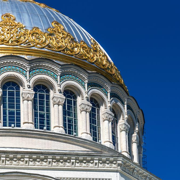 Автобусная экскурсия по Кронштадту «Морской собор и парк «Остров фортов» Автобусная экскурсия по Кронштадту «Морской собор и парк «Остров фортов» со скидкой 48%