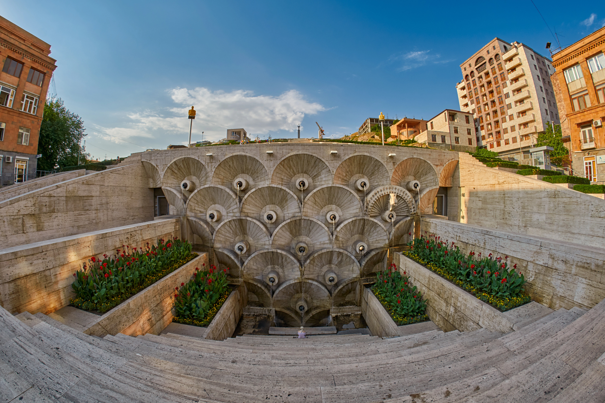 Пешеходная экскурсия для детей с мастер-классом по рисованию «Дорисуй Каскад»