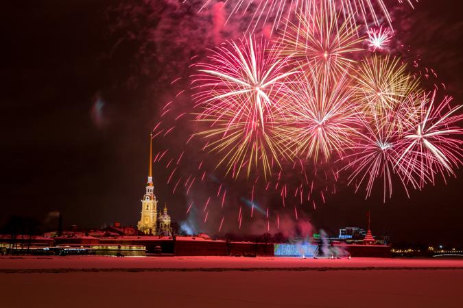 Салют в СПб дадут 23 февраля в честь Дня защитника Отечества