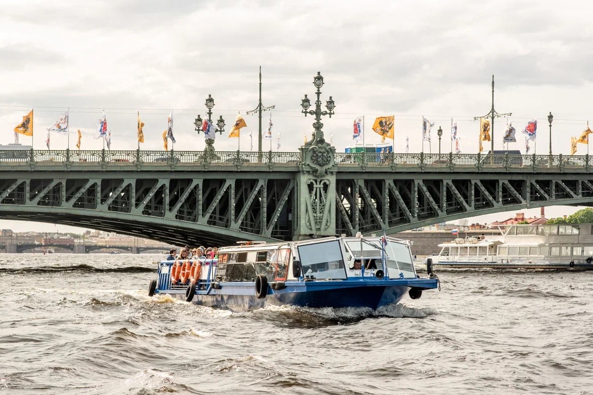 Дневная прогулка «Северная Венеция» на однопалубном теплоходе