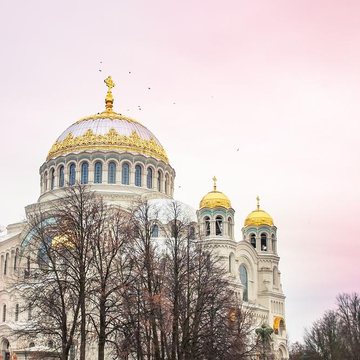 Обзорная экскурсия в Кронштадт с посещением Морского собора Обзорная экскурсия в Кронштадт с посещением Морского собора со скидкой до 60%