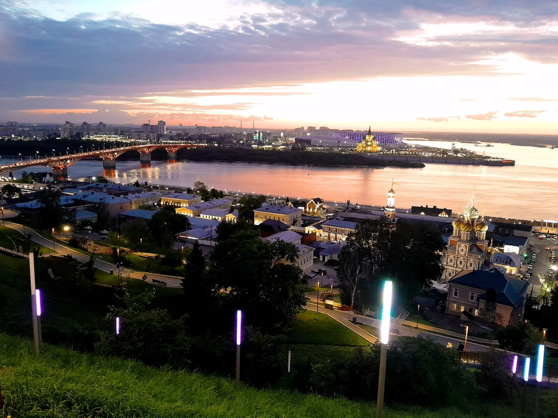 Аудиоэкскурсия «В столице закатов: прогулка по набережной Федоровского»