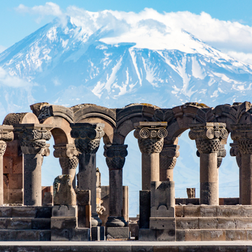 Автобусная экскурсия «Эчмиадзин — Рипсиме — Звартноц» со скидкой до 40%