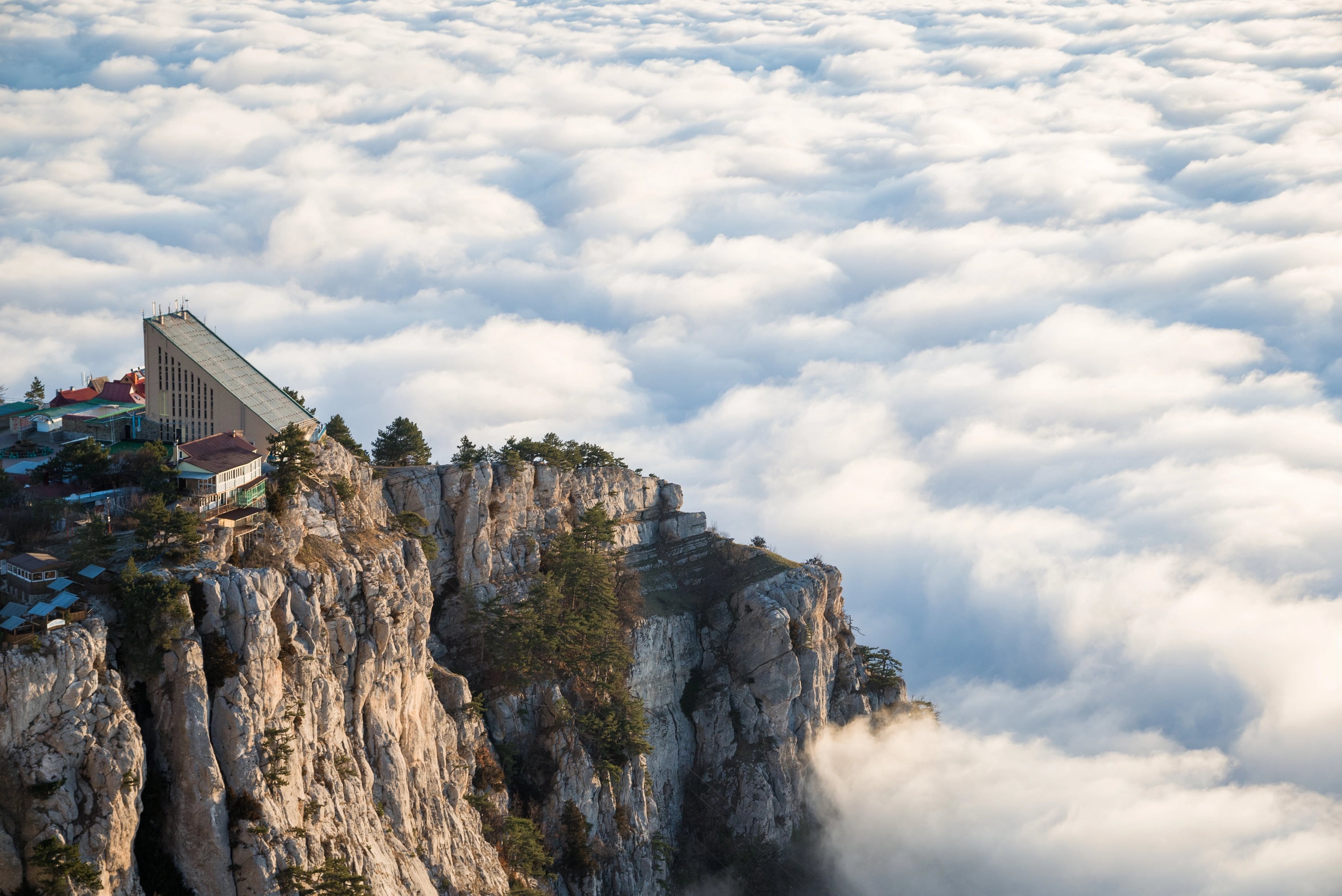 Ай-Петри — горный замок Крымского побережья