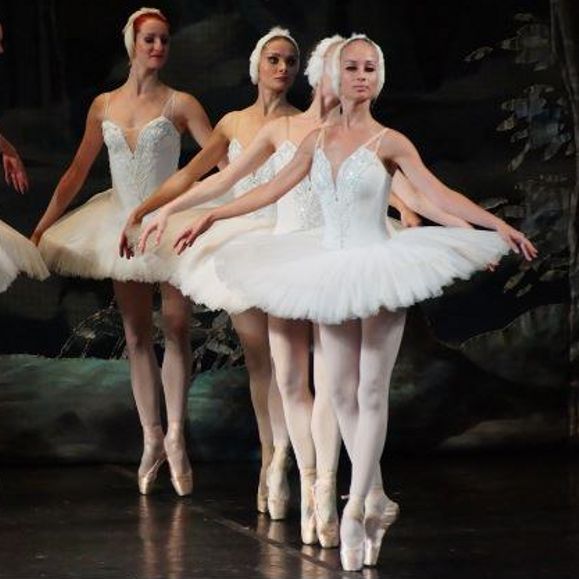 Волшебный балет «Лебединое озеро»
